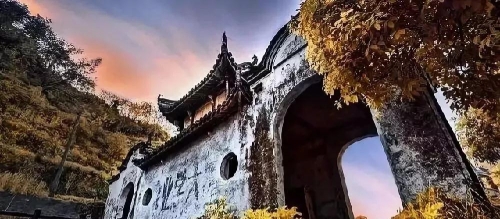 中央13部委：建設(shè)用地可配套5% 四荒地成康養(yǎng)、鄉(xiāng)村旅游首選